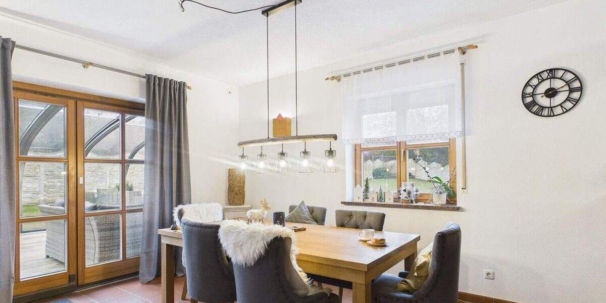 Einfamilienhaus Burgebrach / Ampferbach Ampferbach - 8 Zimmer, 223 m&sup2;, 985.000&euro; | Angebot:25741935