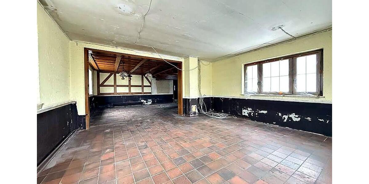 Einfamilienhaus Scheßlitz - 8 Zimmer, 315 m&sup2;, 189.000&euro; | Angebot:26636938