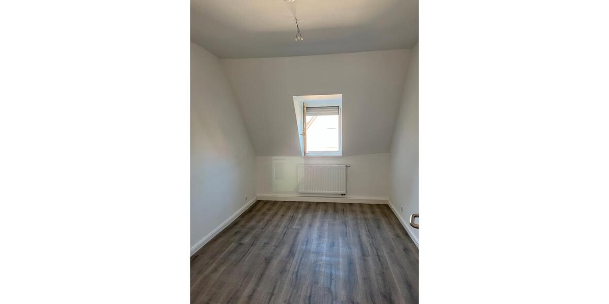Dachgeschoßwohnung Stegaurach - 2 Zimmer, 49 m&sup2;, 585&euro; | Angebot:26502773