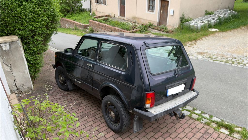 Lada Taiga 102.000 km 6.500 &euro; Ebermannstadt 91320