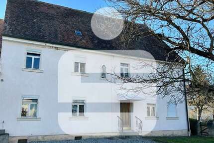 Haus Höchstadt - 10 Zimmer, 150 m&sup2;, 425.000&euro; | Angebot:25820298