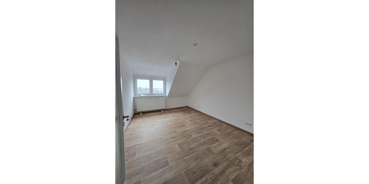 Dachgeschoßwohnung Ebelsbach - 3 Zimmer, 490&euro; | Angebot:22230792