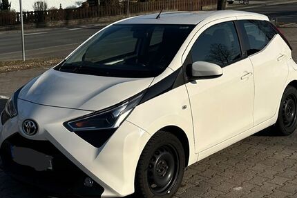 Toyota Aygo (X) 80.000 km 6.900 &euro; Höchstadt 91315