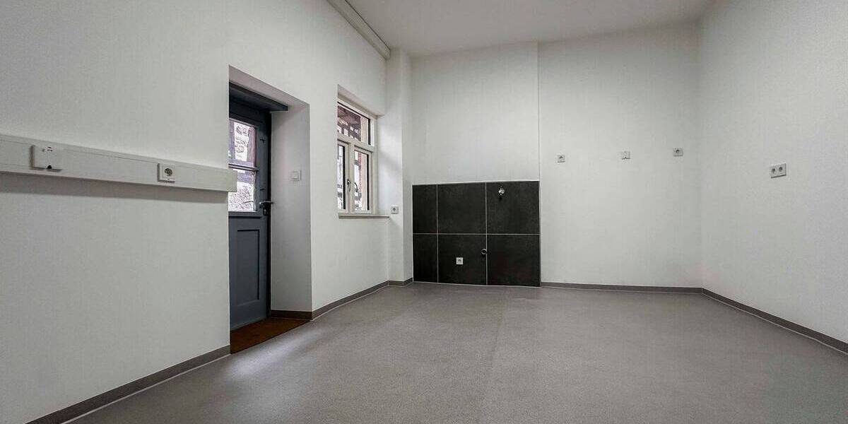 Mehrfamilienhaus, Wohnhaus Hollfeld - 7 Zimmer, 200 m&sup2;, 375.000&euro; | Angebot:26307639