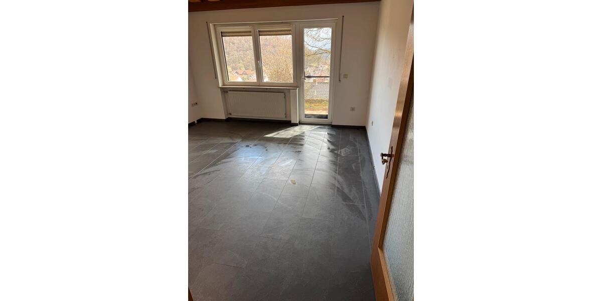 Etagenwohnung Ebelsbach - 3 Zimmer, 65 m&sup2;, 450&euro; | Angebot:25917494