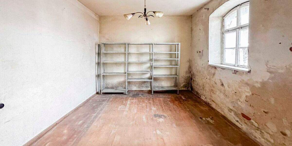 Mehrfamilienhaus, Wohnhaus Königsfeld - 1 Zimmer, 284 m&sup2;, 49.000&euro; | Angebot:25930755