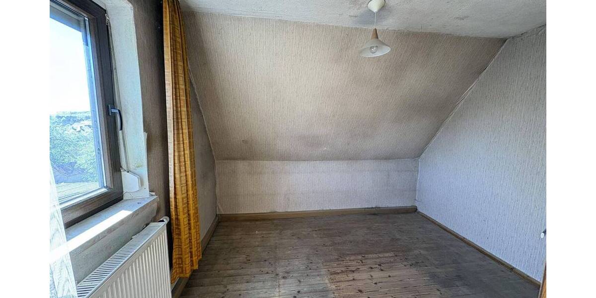 Doppelhaushälfte Heroldsbach - 7 Zimmer, 115 m&sup2;, 280.000&euro; | Angebot:26487294