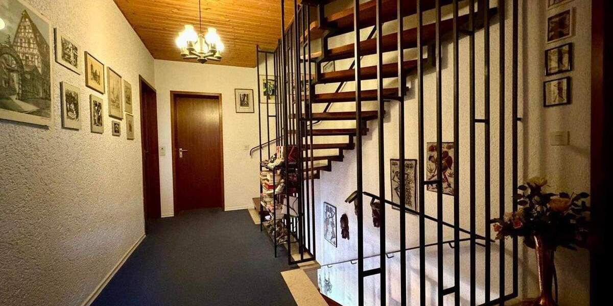 Reihenendhaus Ebern - 7 Zimmer, 170 m&sup2;, 299.500&euro; | Angebot:25665689