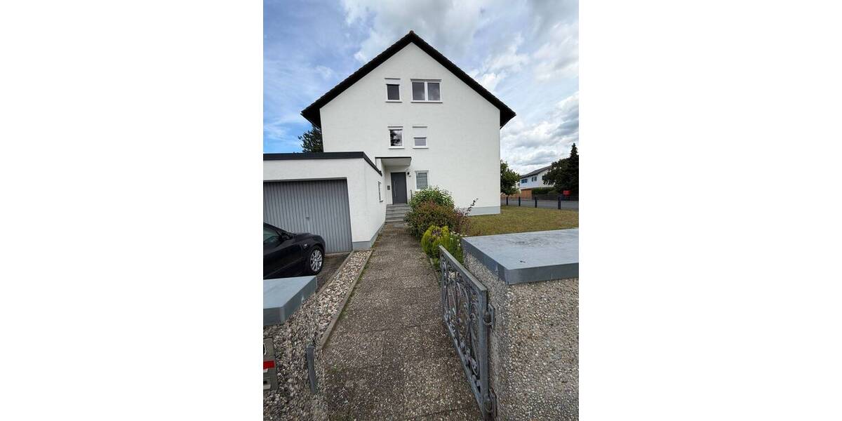 Etagenwohnung Adelsdorf - 4 Zimmer, 106 m&sup2;, 950&euro; | Angebot:26833691