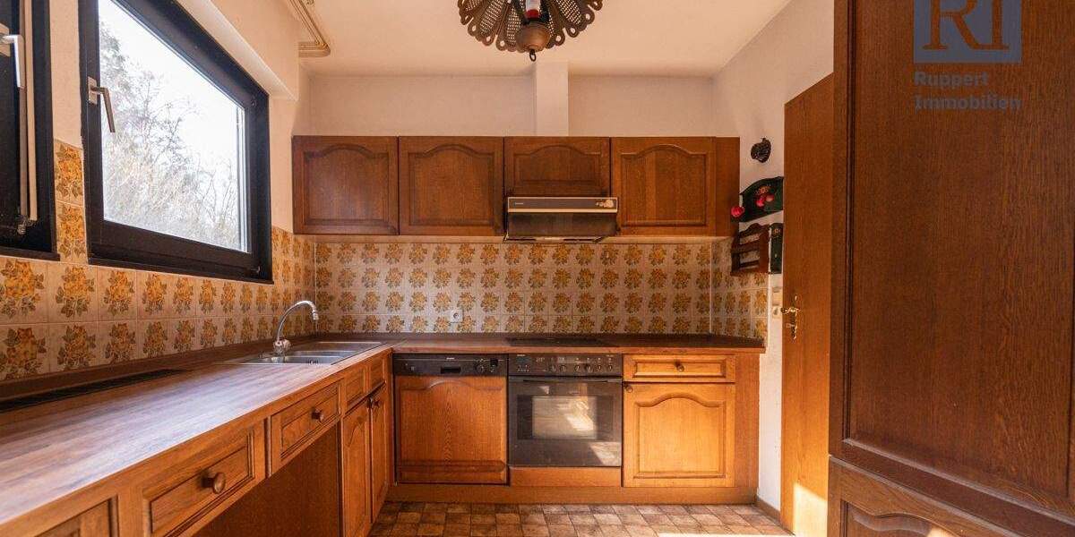 Einfamilienhaus Eltmann - 8 Zimmer, 140 m&sup2;, 295.000&euro; | Angebot:25909245