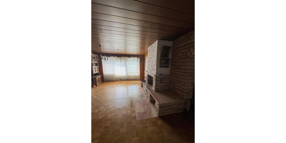 Bungalow Knetzgau - 9 Zimmer, 190 m&sup2;, 370.000&euro; | Angebot:27185006