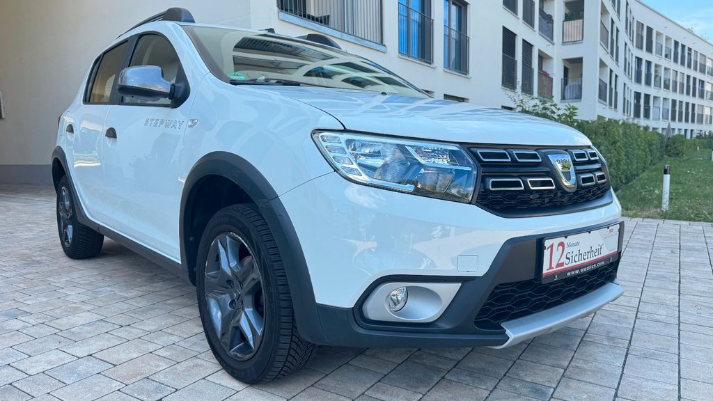 Dacia Sandero 24.500 km 10.700 &euro; Hallstadt 96103