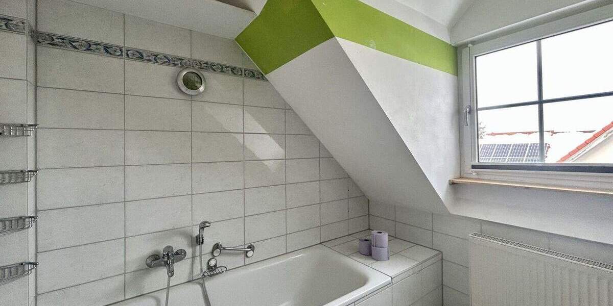 Doppelhaushälfte Pommersfelden - 5 Zimmer, 124 m&sup2;, 399.000&euro; | Angebot:25748958