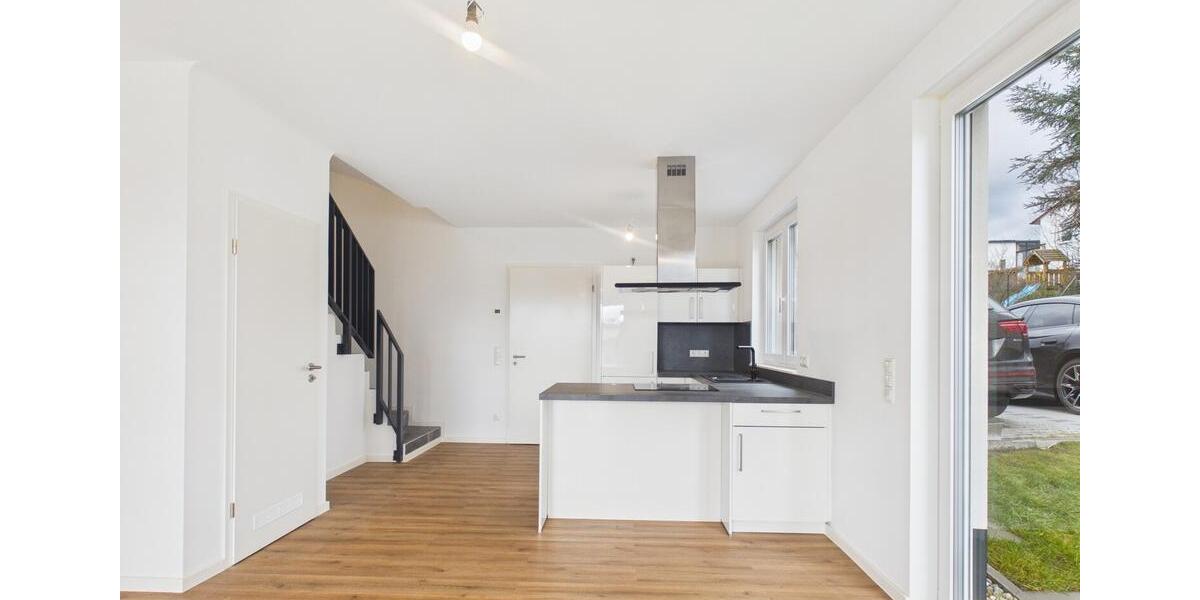 Doppelhaushälfte Gundelsheim - 5 Zimmer, 172 m&sup2;, 2.165&euro; | Angebot:25900166