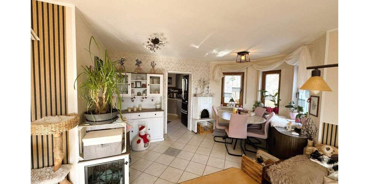 Einfamilienhaus Burghaslach - 6 Zimmer, 130 m&sup2;, 425.000&euro; | Angebot:25744156