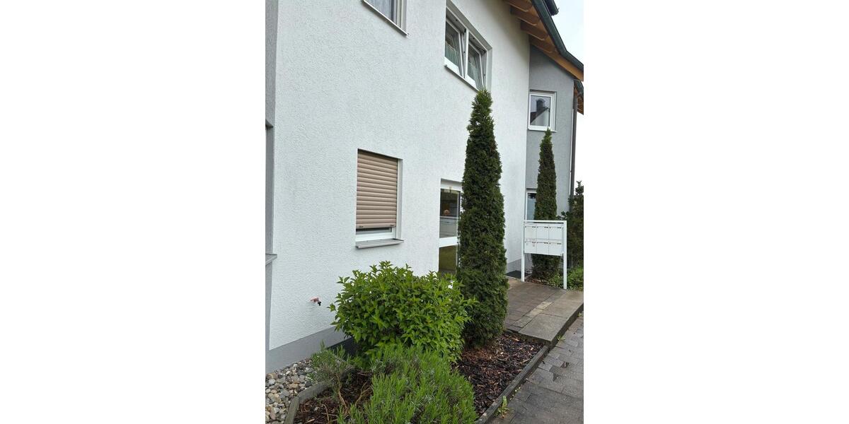 Etagenwohnung Adelsdorf - 4 Zimmer, 109 m&sup2;, 1.060&euro; | Angebot:26653349