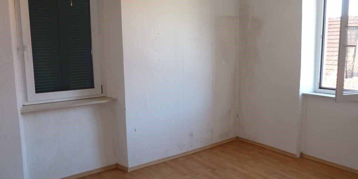 Mehrfamilienhaus, Wohnhaus Sand - 9 Zimmer, 275 m&sup2;, 275.000&euro; | Angebot:26930956