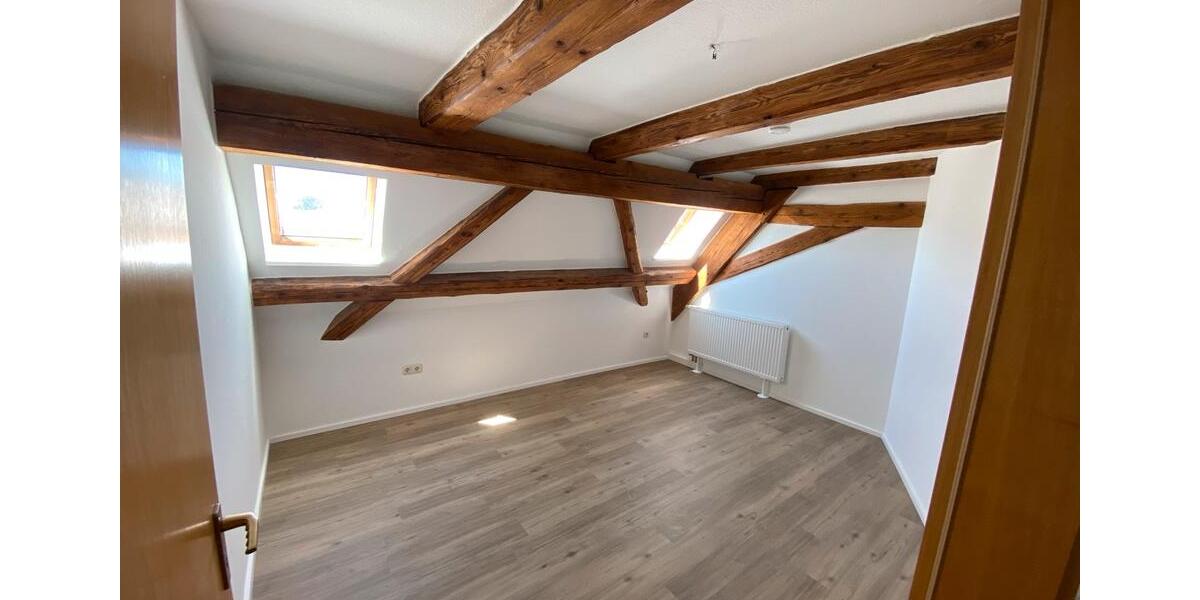 Dachgeschoßwohnung Höchstadt an der Aisch - 3 Zimmer, 79 m&sup2;, 980&euro; | Angebot:26653334