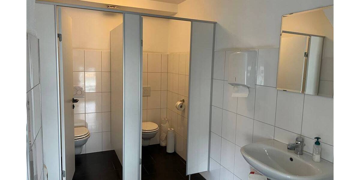 Gewerbeobjekt Bamberg Gereuth - 3 Zimmer, 268 m&sup2;, 1.900&euro; | Angebot:25679761