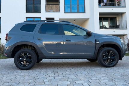Dacia Duster 129.000 km 16.990 &euro; Hallstadt 96103
