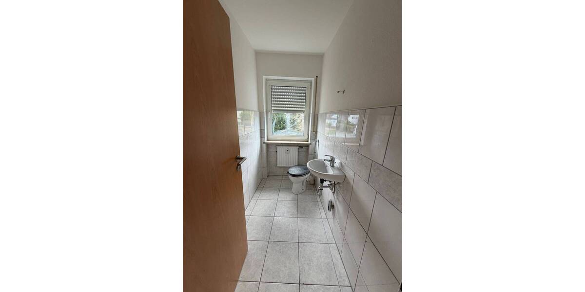 Etagenwohnung Adelsdorf - 4 Zimmer, 106 m&sup2;, 950&euro; | Angebot:26833691