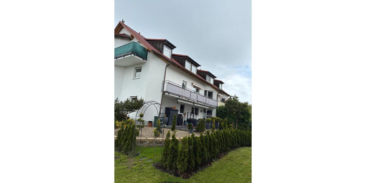 Etagenwohnung Adelsdorf - 4 Zimmer, 109 m&sup2;, 1.060&euro; | Angebot:26653349