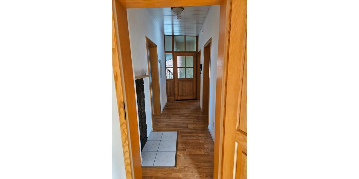 Dachgeschoßwohnung Eltmann - 3 Zimmer, 70 m&sup2;, 650&euro; | Angebot:26413658