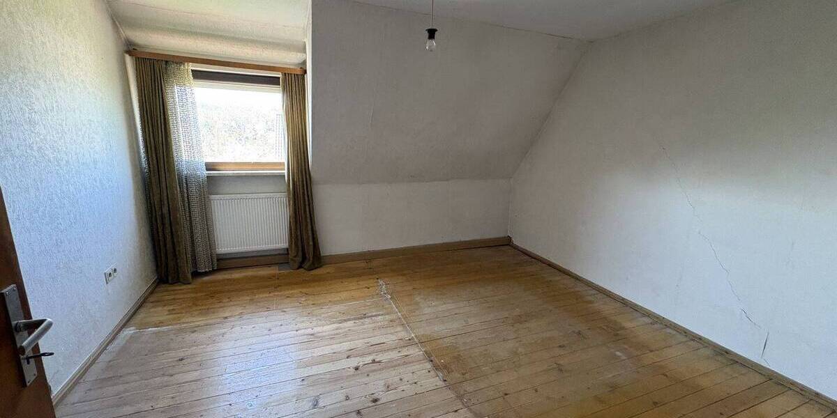Doppelhaushälfte Heroldsbach - 7 Zimmer, 115 m&sup2;, 280.000&euro; | Angebot:26487294