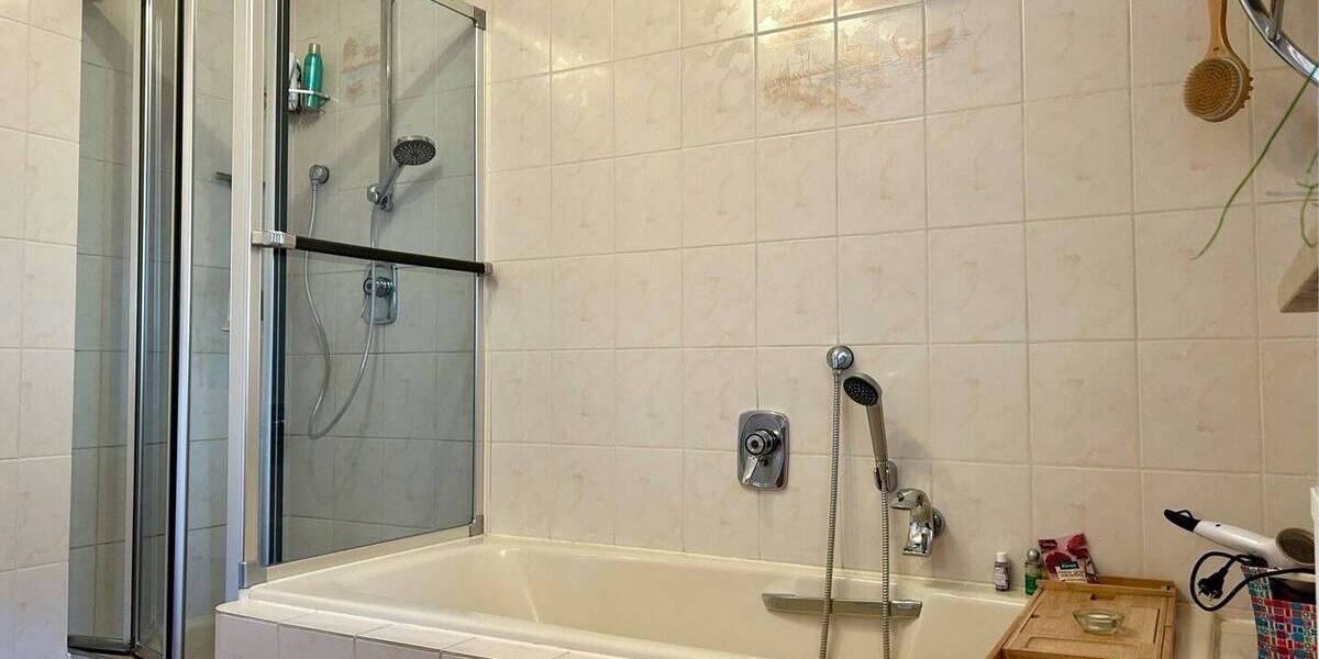 Einfamilienhaus Pommersfelden Sambach - 8 Zimmer, 144 m&sup2;, 399.000&euro; | Angebot:26015812