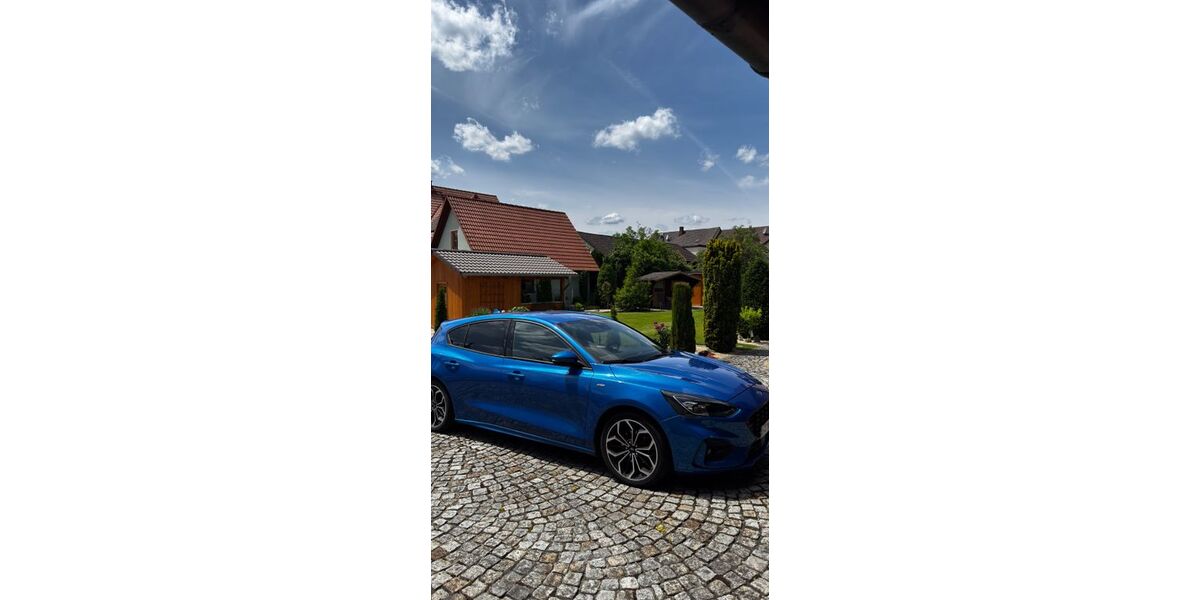 Ford Focus 77.300 km 15.200 &euro; Hallerndorf 91352
