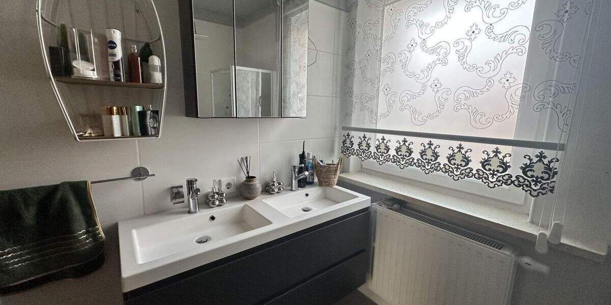 Einfamilienhaus Schlüsselfeld - 5 Zimmer, 130 m&sup2;, 349.000&euro; | Angebot:25678154