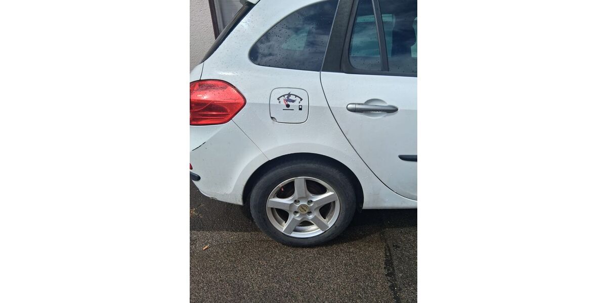 Renault Clio 235.500 km 700 &euro; Gerach 96161
