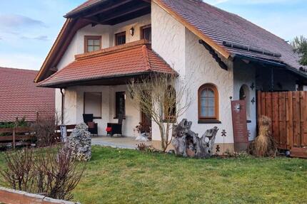 Haus Pretzfeld - 4 Zimmer, 160 m&sup2;, 1.790&euro; | Angebot:26095351