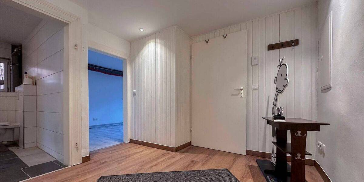 Gewerbeobjekt Hollfeld - 7 Zimmer, 349.000&euro; | Angebot:26617414
