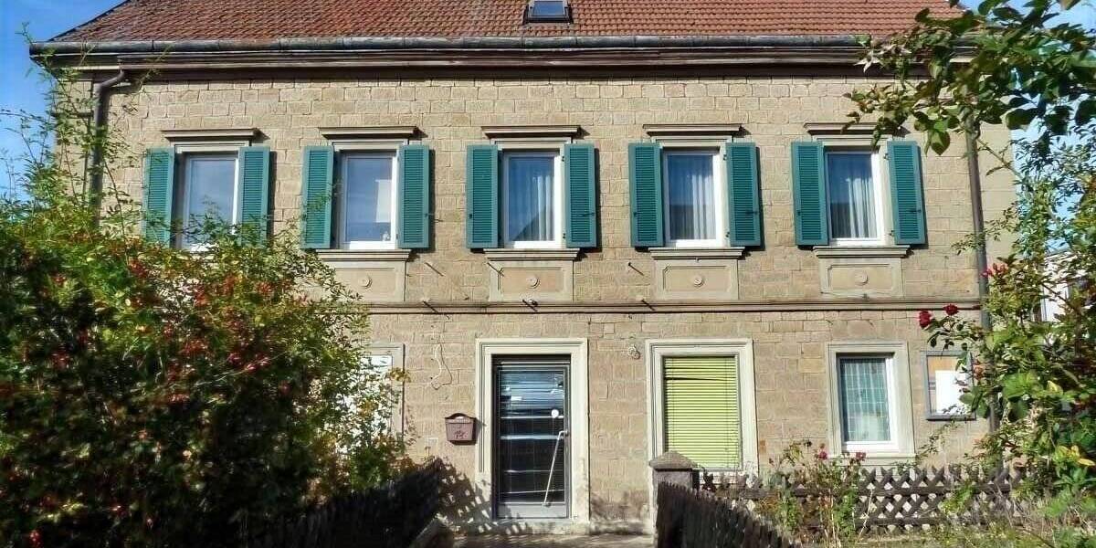 Mehrfamilienhaus, Wohnhaus Sand - 9 Zimmer, 275 m&sup2;, 275.000&euro; | Angebot:26930956