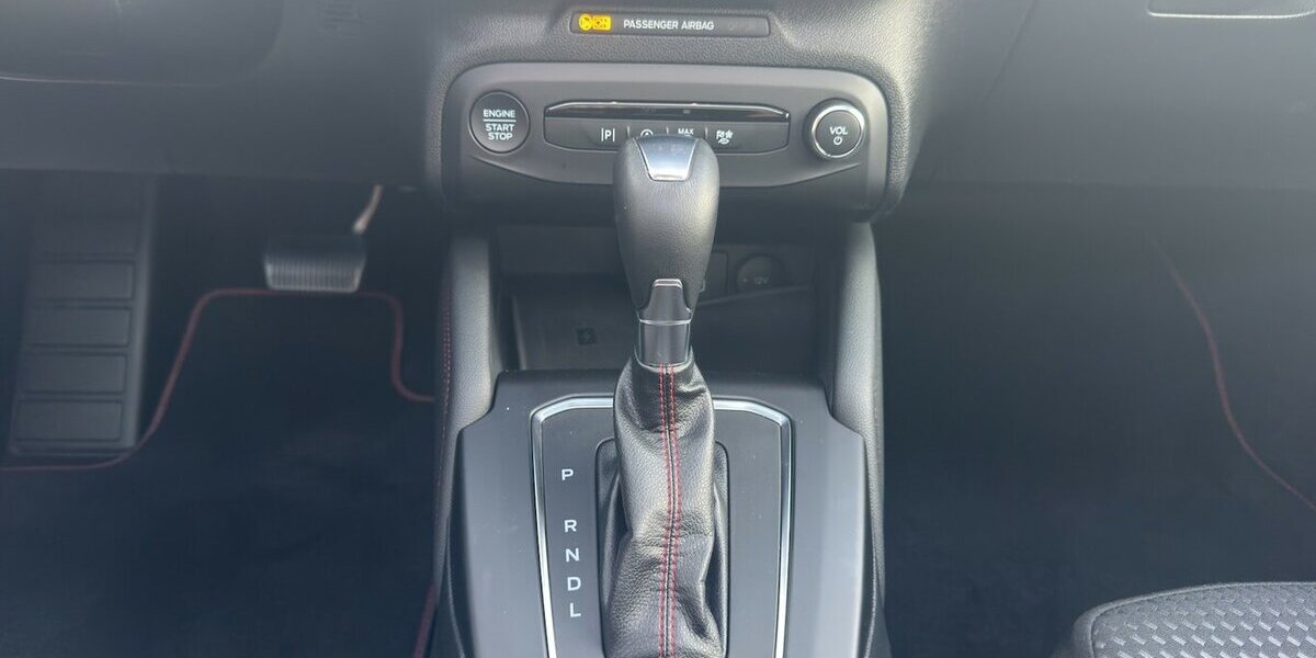 Ford Focus Turnier ST-Line X*Aut./Pano/AHK/Navi/SHZG/PD 17.607 km 22.490 &euro; Bamberg 96052