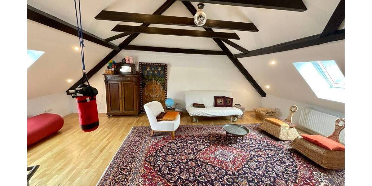 Einfamilienhaus Stegaurach - 8 Zimmer, 184 m&sup2;, 1.450&euro; | Angebot:26289657