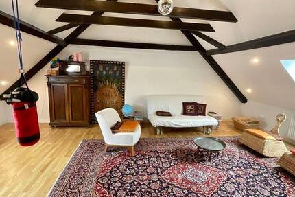 Haus Stegaurach - 8 Zimmer, 184 m&sup2;, 1.450&euro; | Angebot:26289657