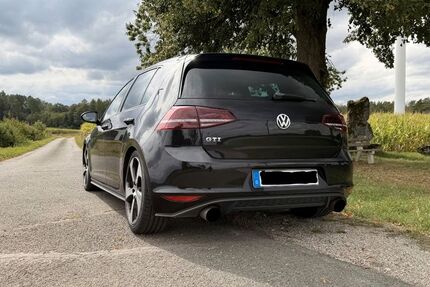 VW Golf 85.000 km 18.000 &euro; Strullendorf 96129