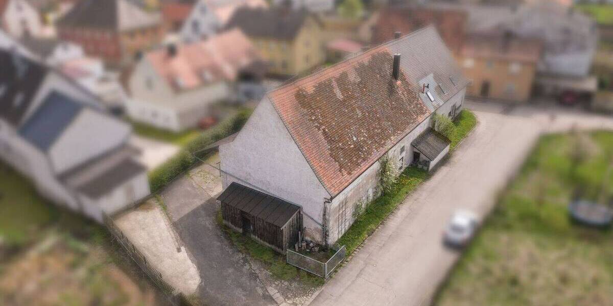 Mehrfamilienhaus, Wohnhaus Schlüsselfeld Elsendorf - 8 Zimmer, 232 m&sup2;, 420.000&euro; | Angebot:26471350