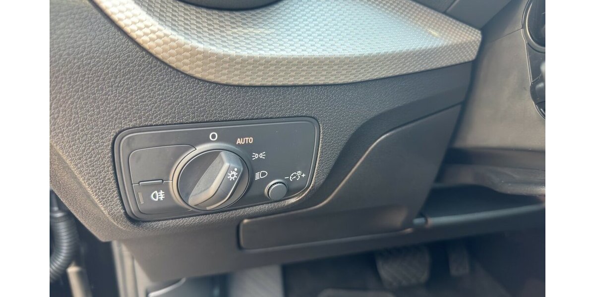 Audi Q2 35 TFSI S line *Navi/Kamera/el.HK/SHZG/LED/PDC/ 20.615 km 25.490 &euro; Bamberg 96052
