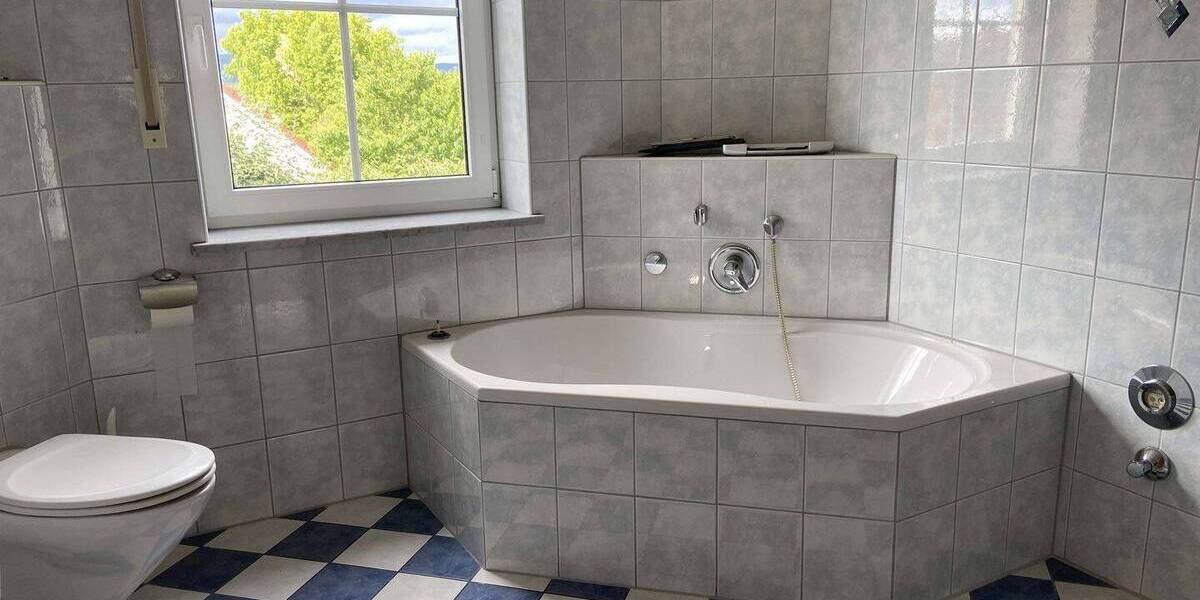 Mehrfamilienhaus, Wohnhaus Eggolsheim Kauernhofen - 8 Zimmer, 272 m&sup2;, 698.000&euro; | Angebot:25681914