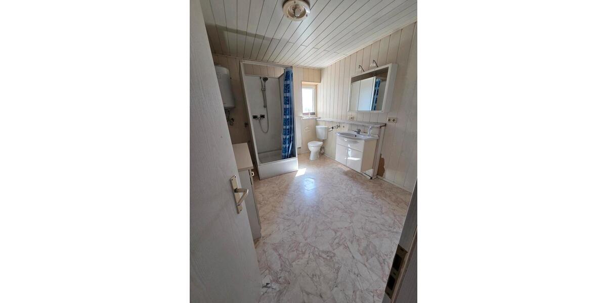 Bauernhaus, Landhaus Untermerzbach - 12 Zimmer, 160 m&sup2;, 235.000&euro; | Angebot:26192303