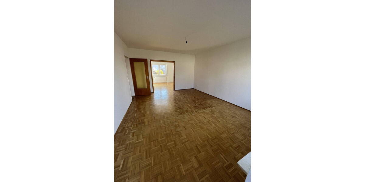 Etagenwohnung Möhrendorf - 3 Zimmer, 86 m&sup2;, 1.020&euro; | Angebot:26228852