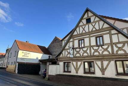 Haus Ebelsbach - 13 Zimmer, 400 m&sup2;, 320.000&euro; | Angebot:23873695