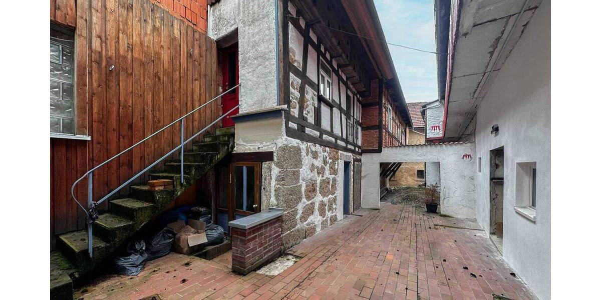Gewerbeobjekt Hollfeld - 7 Zimmer, 349.000&euro; | Angebot:26617414
