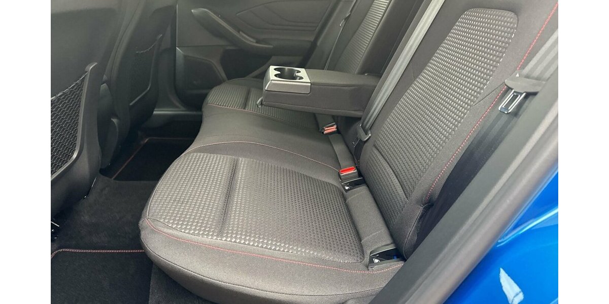 Ford Focus Turnier ST-Line X *AHK//Head-up/Navi/SHZG/PD 10.269 km 22.490 &euro; Bamberg 96052