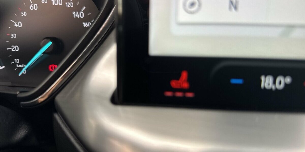 Ford Focus Titanium *Navi/SHZG/LED/TPMT/PDC/1.HD* 31.452 km 16.990 &euro; Bamberg 96052