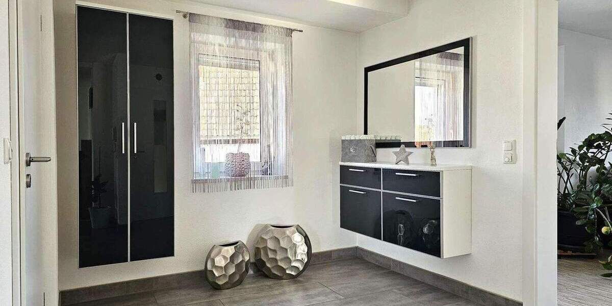 Mehrfamilienhaus, Wohnhaus Hirschaid Sassanfahrt - 9 Zimmer, 270 m&sup2;, 749.000&euro; | Angebot:25780721