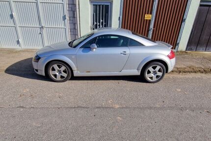 Audi TT 290.000 km 2.700 &euro; Eltmann 97483